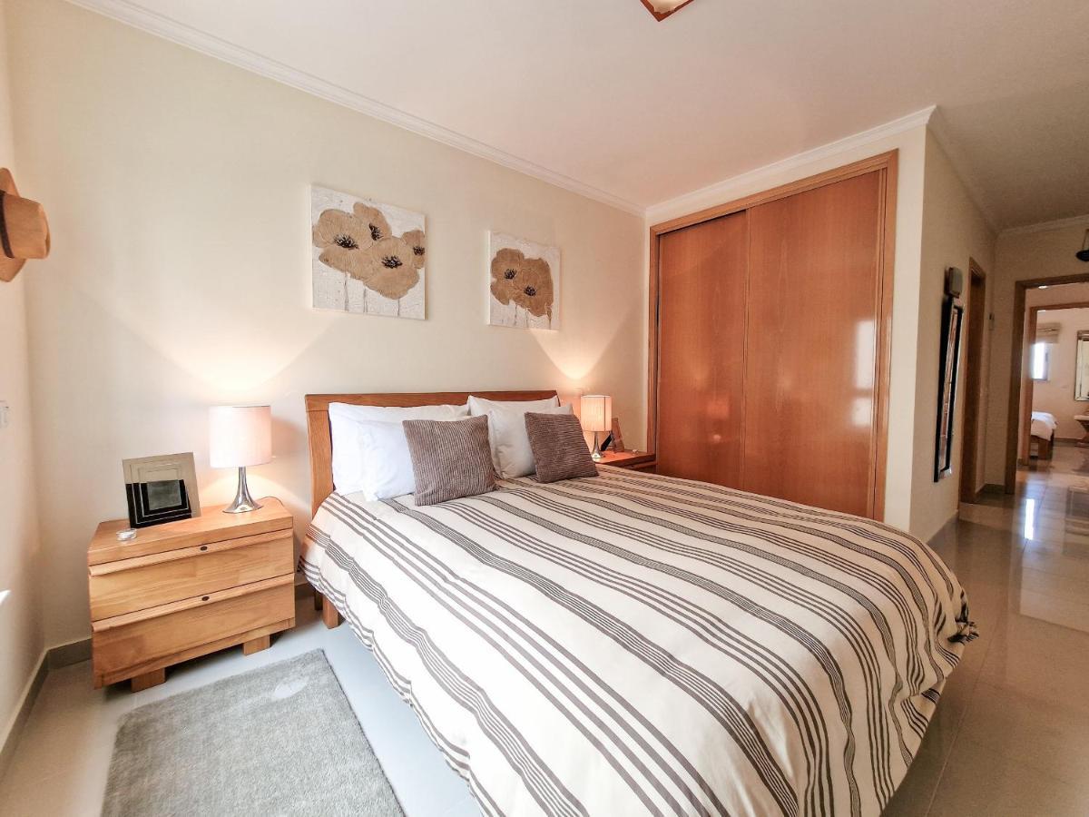 Apartment Rocha Oceano Azul Charming Portimao Luaran gambar