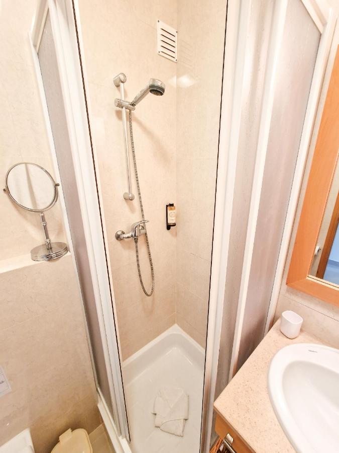 Apartment Rocha Oceano Azul Charming Portimao Luaran gambar